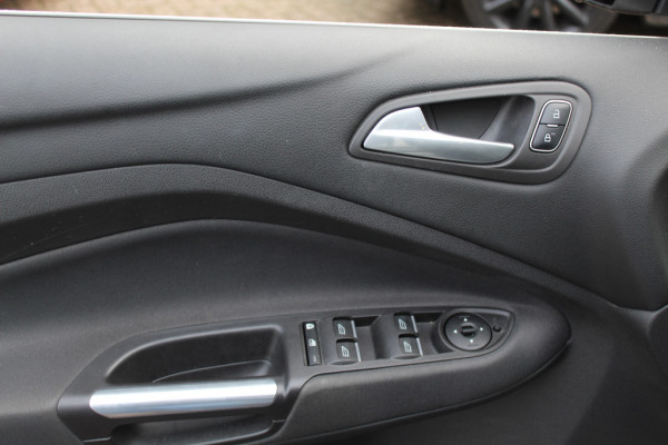 Ford Grand C-Max 1.0 Titanium 7p. / Panoramadak / Camera / Navigatie / 17'' / Parkeerhulp V+A / Cruise Control