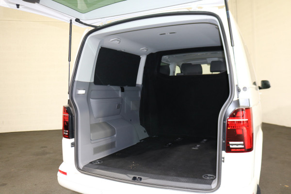 Volkswagen Transporter Caravelle 2.0 TDI 150pk L2 H1 Automaat Volkswagen Transporter Caravelle 2.0 TDI 150pk L2 H1 Automaat