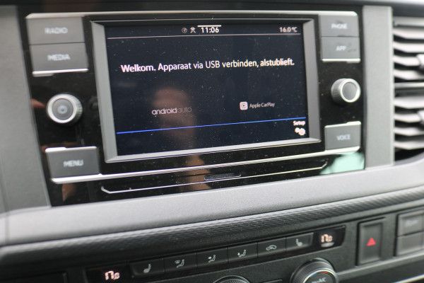 Volkswagen Transporter Caravelle 2.0 TDI 150pk L2 H1 Automaat Volkswagen Transporter Caravelle 2.0 TDI 150pk L2 H1 Automaat