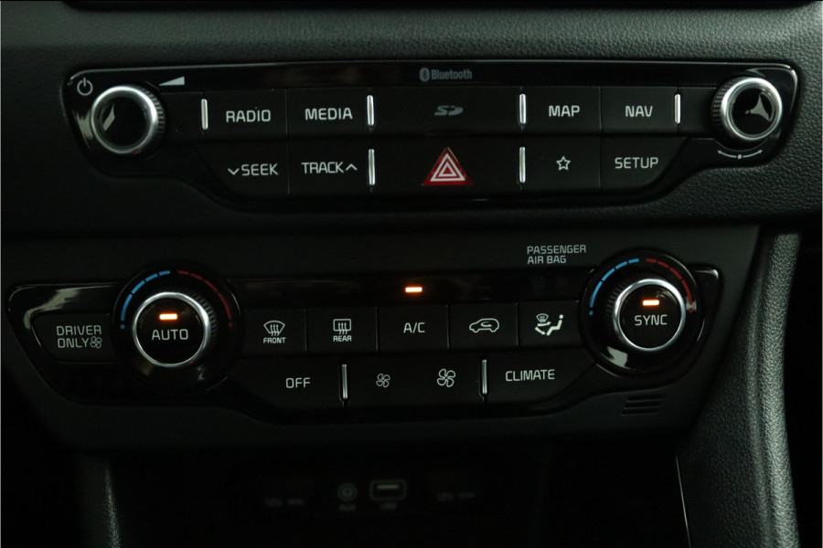 Kia Niro 1.6 GDi Hybrid DynamicLine - Navigatie - Cruise Control - Climate Control - Achteruitrijcamera - 12 Maanden Bovag Garantie