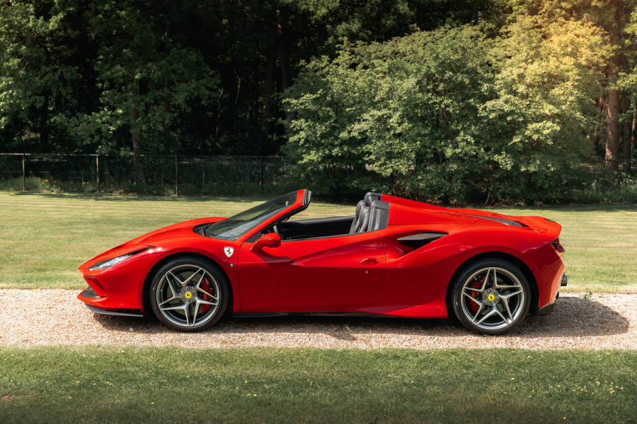 Ferrari F8 Spider 3.9 V8 HELE | Carbon | Lift | Passenger Display | Orig. NL |