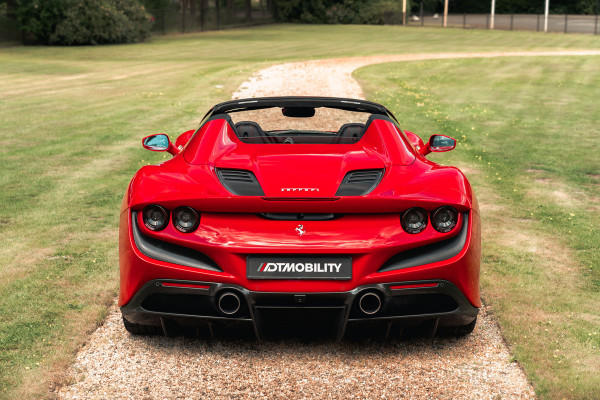 Ferrari F8 Spider 3.9 V8 HELE | Carbon | Lift | Passenger Display | Orig. NL |