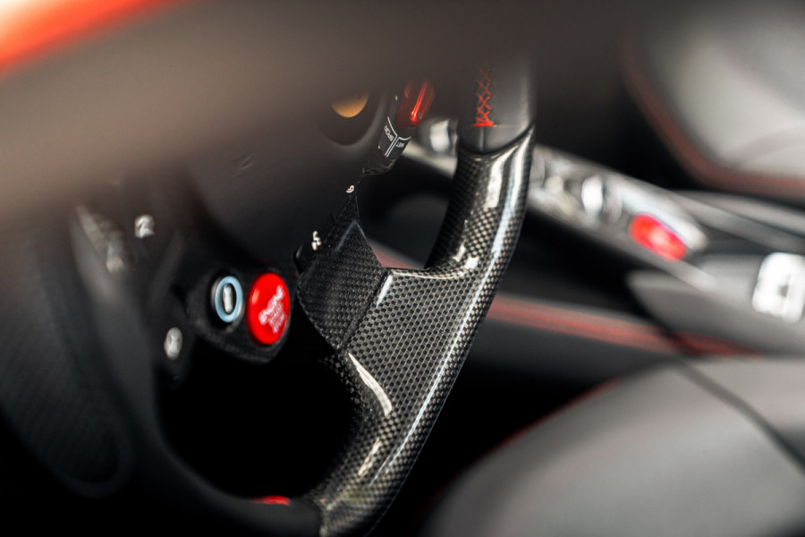 Ferrari F8 Spider 3.9 V8 HELE | Carbon | Lift | Passenger Display | Orig. NL |
