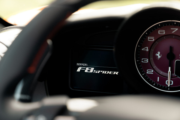 Ferrari F8 Spider 3.9 V8 HELE | Carbon | Lift | Passenger Display | Orig. NL |