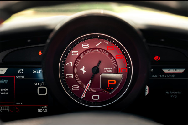 Ferrari F8 Spider 3.9 V8 HELE | Carbon | Lift | Passenger Display | Orig. NL |