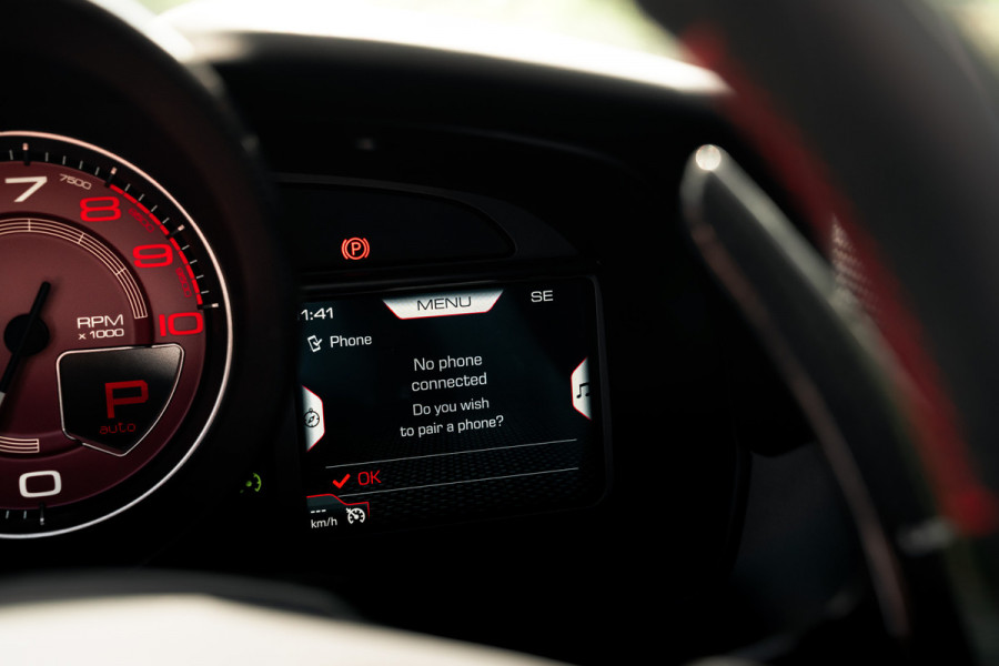 Ferrari F8 Spider 3.9 V8 HELE | Carbon | Lift | Passenger Display | Orig. NL |