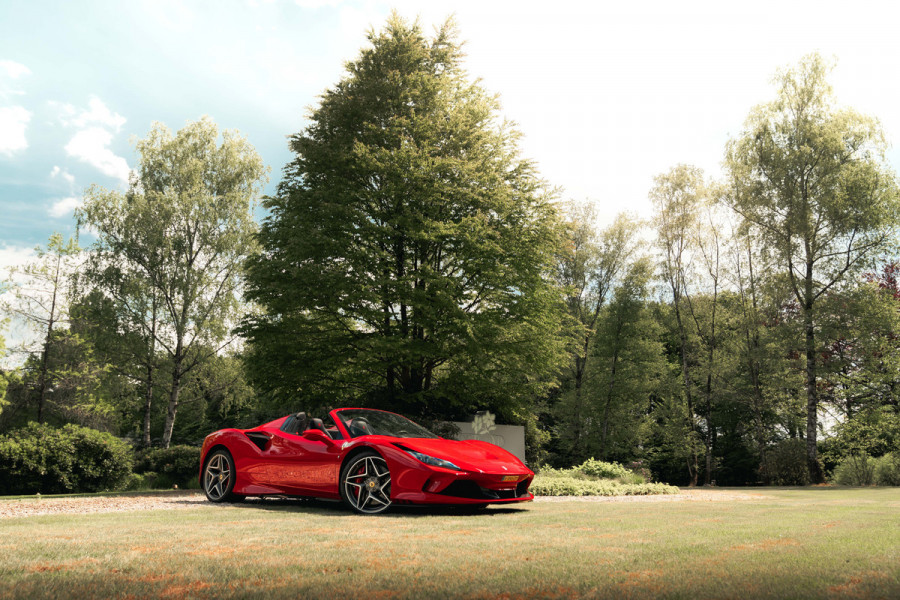 Ferrari F8 Spider 3.9 V8 HELE | Carbon | Lift | Passenger Display | Orig. NL |