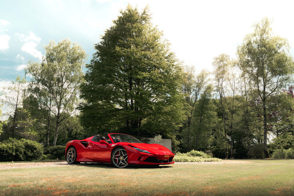 Ferrari F8 Spider 3.9 V8 HELE | Carbon | Lift | Passenger Display | Orig. NL |