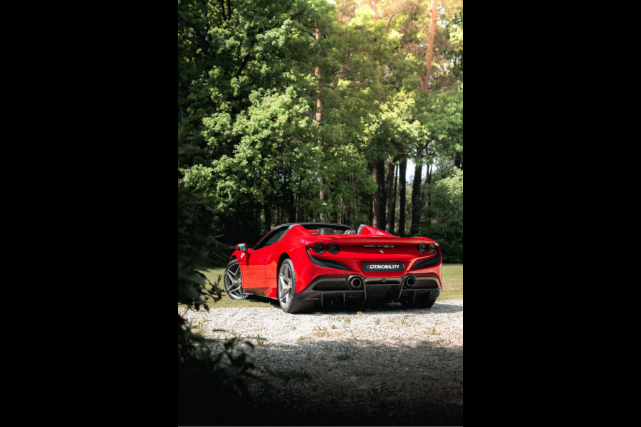 Ferrari F8 Spider 3.9 V8 HELE | Carbon | Lift | Passenger Display | Orig. NL |