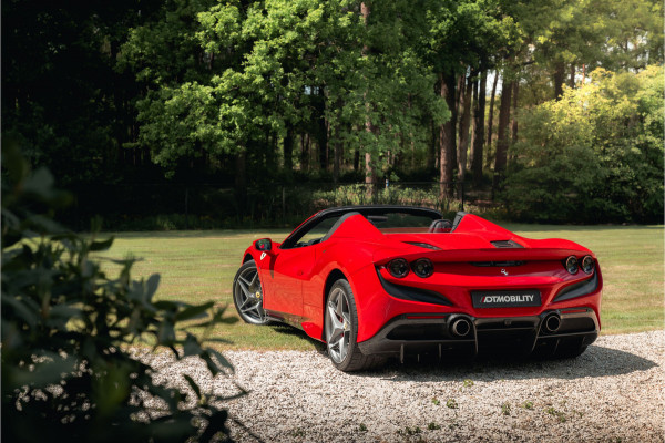 Ferrari F8 Spider 3.9 V8 HELE | Carbon | Lift | Passenger Display | Orig. NL |
