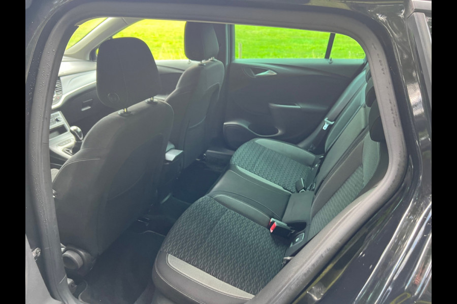 Opel Astra Sports Tourer 1.2 Turbo | Navi | Clima | Cruise | Stoel- & Stuurverw. |