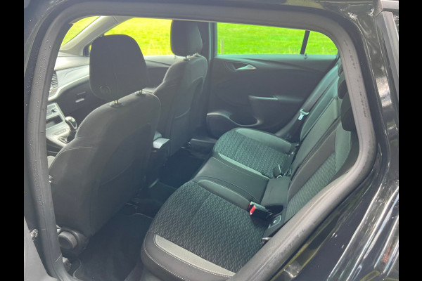 Opel Astra Sports Tourer 1.2 Turbo | Navi | Clima | Cruise | Stoel- & Stuurverw. |