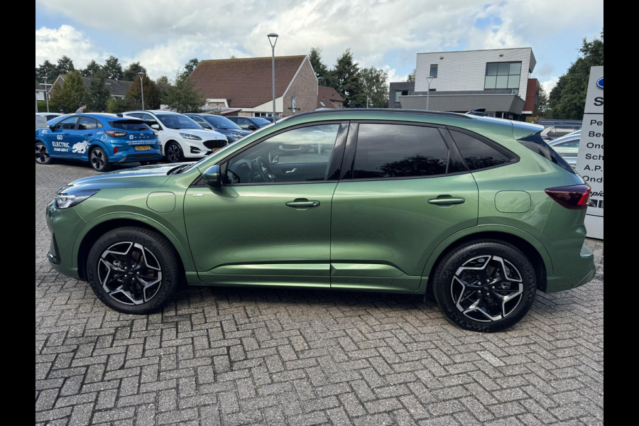 Ford Kuga 2.5 PHEV ST-Line 242pk Wegklapbare Trekhaak | Winterpack | Bursting Green | 19 inch Velgen | 2.100kg Trekgewicht | 1e Eigenaar Ford Kuga 2.5 PHEV ST-Line 242pk Wegklapbare Trekhaak | Winterpack | Bursting Green | 19 inch Velgen | 2.100kg Trekgewicht | 1e Eigenaar