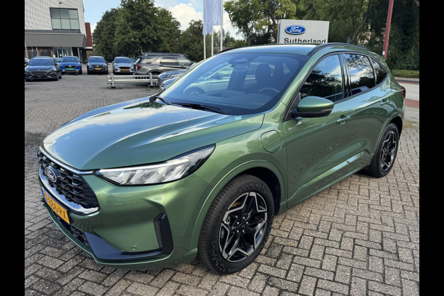 Ford Kuga 2.5 PHEV ST-Line 242pk Wegklapbare Trekhaak | Winterpack | Bursting Green | 19 inch Velgen | 2.100kg Trekgewicht | 1e Eigenaar Ford Kuga 2.5 PHEV ST-Line 242pk Wegklapbare Trekhaak | Winterpack | Bursting Green | 19 inch Velgen | 2.100kg Trekgewicht | 1e Eigenaar