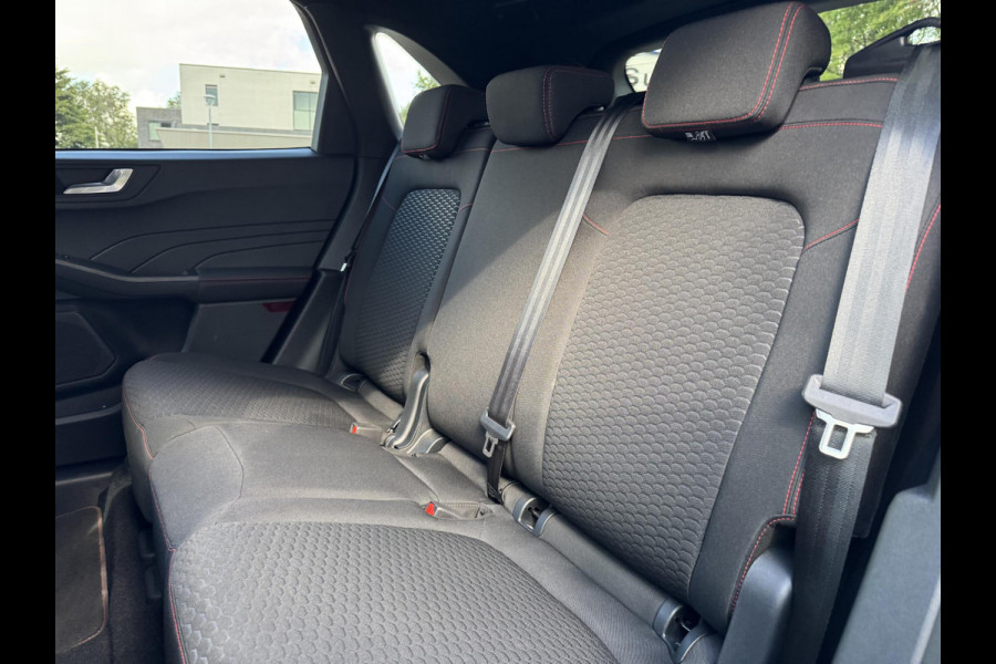 Ford Kuga 2.5 PHEV ST-Line 242pk Wegklapbare Trekhaak | Winterpack | Bursting Green | 19 inch Velgen | 2.100kg Trekgewicht | 1e Eigenaar Ford Kuga 2.5 PHEV ST-Line 242pk Wegklapbare Trekhaak | Winterpack | Bursting Green | 19 inch Velgen | 2.100kg Trekgewicht | 1e Eigenaar
