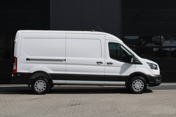 Ford Transit 350 2.0 TDCI L3H2 Trend 130pk - Cruise Control - DAB radio - Verwarmde Vooruit - Parkeersensoren - Rijklaar Ford Transit 350 2.0 TDCI L3H2 Trend 130pk - Cruise Control - DAB radio - Verwarmde Vooruit - Parkeersensoren - Rijklaar