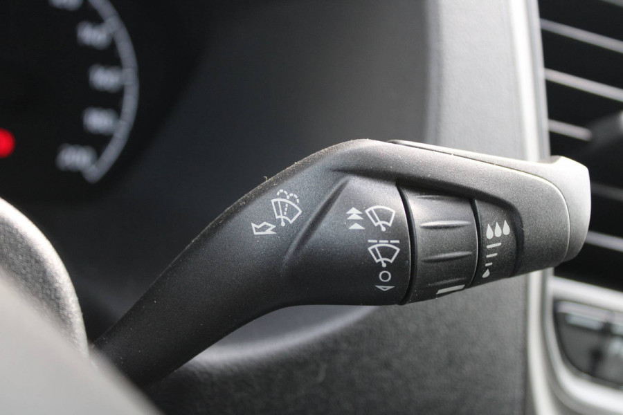 Ford Transit 350 2.0 TDCI L3H2 Trend 130pk - Cruise Control - DAB radio - Verwarmde Vooruit - Parkeersensoren - Rijklaar Ford Transit 350 2.0 TDCI L3H2 Trend 130pk - Cruise Control - DAB radio - Verwarmde Vooruit - Parkeersensoren - Rijklaar