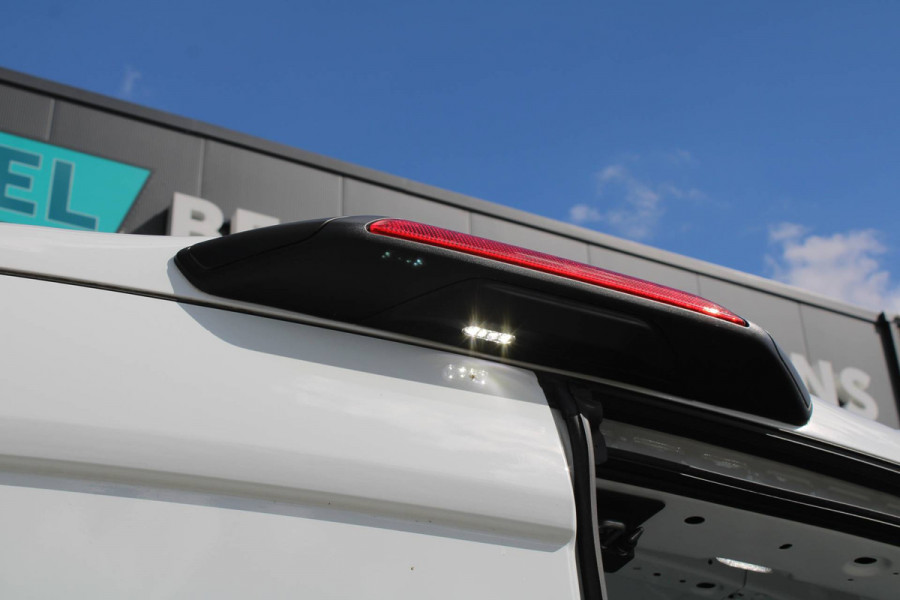 Ford Transit 350 2.0 TDCI L3H2 Trend 130pk - Cruise Control - DAB radio - Verwarmde Vooruit - Parkeersensoren - Rijklaar Ford Transit 350 2.0 TDCI L3H2 Trend 130pk - Cruise Control - DAB radio - Verwarmde Vooruit - Parkeersensoren - Rijklaar