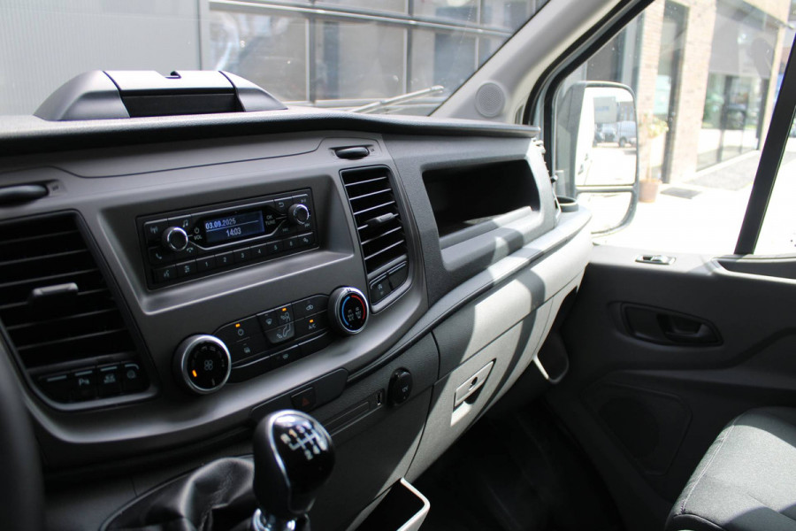 Ford Transit 350 2.0 TDCI L3H2 Trend 130pk - Cruise Control - DAB radio - Verwarmde Vooruit - Parkeersensoren - Rijklaar Ford Transit 350 2.0 TDCI L3H2 Trend 130pk - Cruise Control - DAB radio - Verwarmde Vooruit - Parkeersensoren - Rijklaar