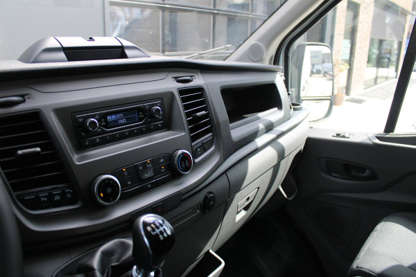 Ford Transit 350 2.0 TDCI L3H2 Trend 130pk - Cruise Control - DAB radio - Verwarmde Vooruit - Parkeersensoren - Rijklaar Ford Transit 350 2.0 TDCI L3H2 Trend 130pk - Cruise Control - DAB radio - Verwarmde Vooruit - Parkeersensoren - Rijklaar