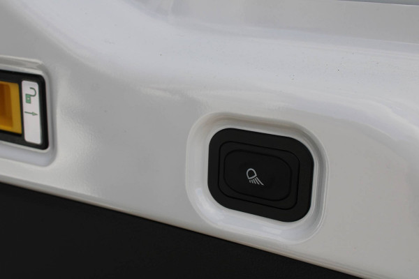 Ford Transit 350 2.0 TDCI L3H2 Trend 130pk - Cruise Control - DAB radio - Verwarmde Vooruit - Parkeersensoren - Rijklaar Ford Transit 350 2.0 TDCI L3H2 Trend 130pk - Cruise Control - DAB radio - Verwarmde Vooruit - Parkeersensoren - Rijklaar