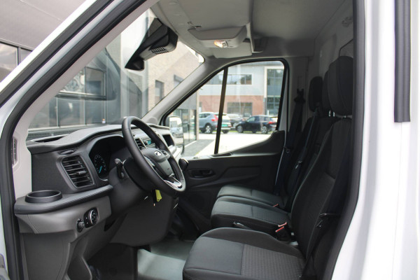 Ford Transit 350 2.0 TDCI L3H2 Trend 130pk - Cruise Control - DAB radio - Verwarmde Vooruit - Parkeersensoren - Rijklaar Ford Transit 350 2.0 TDCI L3H2 Trend 130pk - Cruise Control - DAB radio - Verwarmde Vooruit - Parkeersensoren - Rijklaar