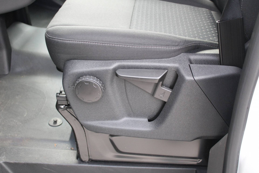 Ford Transit 350 2.0 TDCI L3H2 Trend 130pk - Cruise Control - DAB radio - Verwarmde Vooruit - Parkeersensoren - Rijklaar Ford Transit 350 2.0 TDCI L3H2 Trend 130pk - Cruise Control - DAB radio - Verwarmde Vooruit - Parkeersensoren - Rijklaar