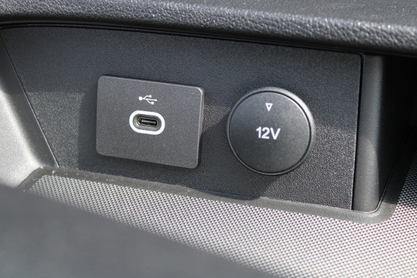 Ford Transit 350 2.0 TDCI L3H2 Trend 130pk Trend - Carplay - Android - 360 Camera - Climate - Cruise - Parkeersensoren - Rijklaar Ford Transit 350 2.0 TDCI L3H2 Trend 130pk Trend - Carplay - Android - 360 Camera - Climate - Cruise - Parkeersensoren - Rijklaar