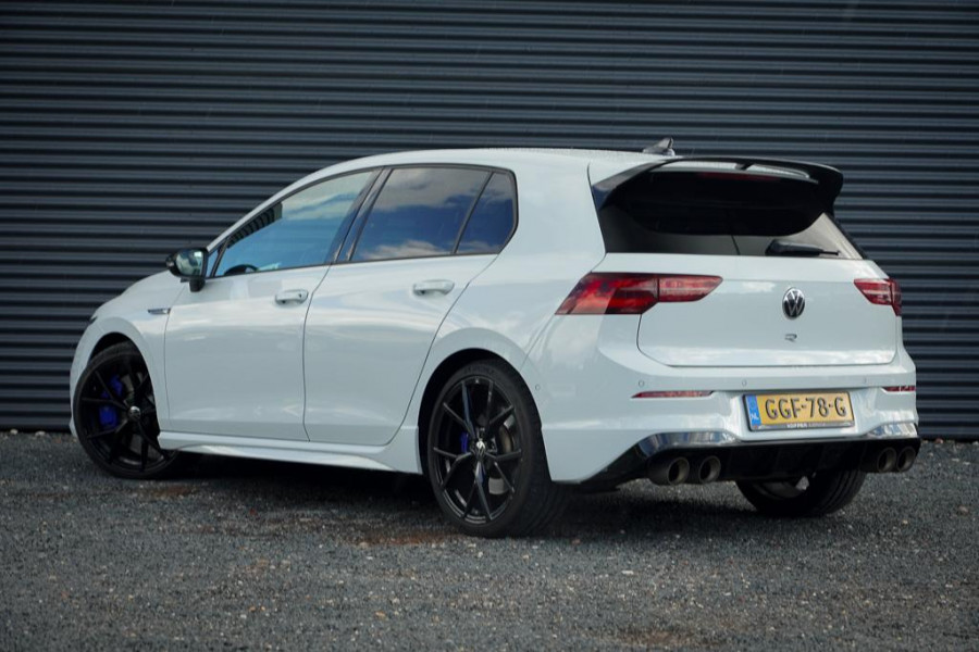 Volkswagen Golf 2.0 TSI R 4Motion / Pano / Akrapovic / DCC / Stoelklima