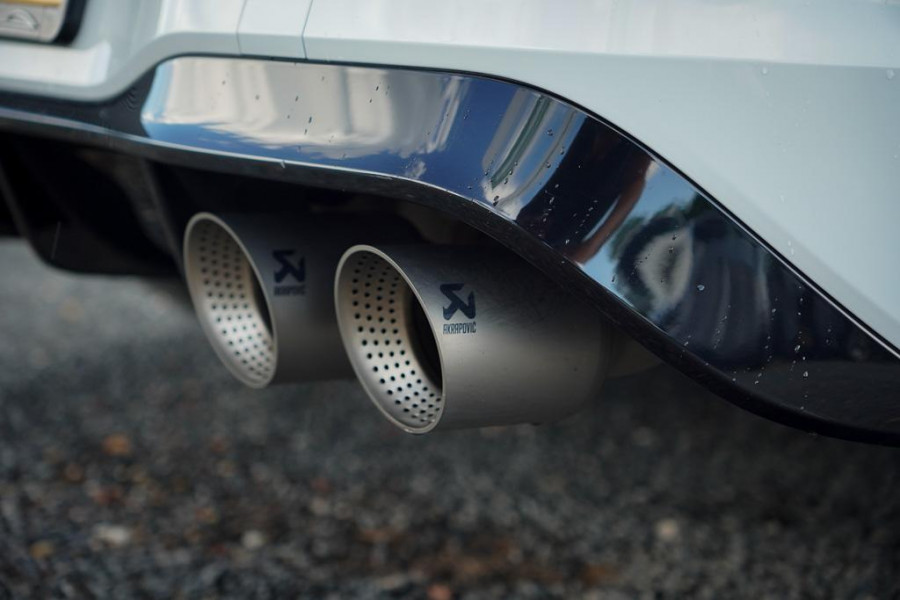 Volkswagen Golf 2.0 TSI R 4Motion / Pano / Akrapovic / DCC / Stoelklima