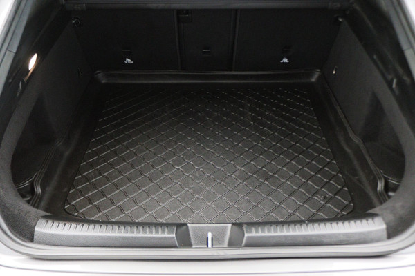 Mercedes-Benz CLA-Klasse Shooting Brake 180 Business Solution AMG Climate, Camera, Cruise, Sportstoelen, LED, Navigatie, Bluetooth, 18''