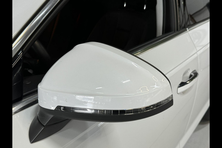 Audi A4 Avant 40 TFSI Design Garantie Digidash Elek. Achterklep LED DAB Cruise Clima Navi Sfeerverlichting Rijklaar