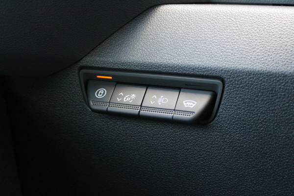 Renault Master T35 2.0 dCi 170pk L2H2 Extra - 2x Schuifdeur - Navigatie - Blind Spot - Camera - Stoelverwarming - Verwarmde voorruit - Rijklaar