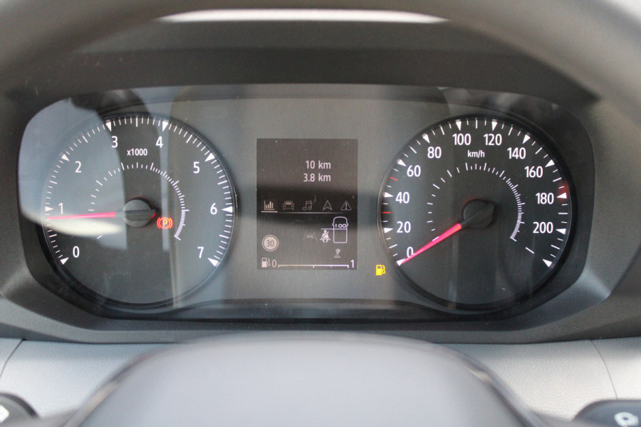Renault Master T35 2.0 dCi 170pk L2H2 Extra - 2x Schuifdeur - Navigatie - Blind Spot - Camera - Stoelverwarming - Verwarmde voorruit - Rijklaar