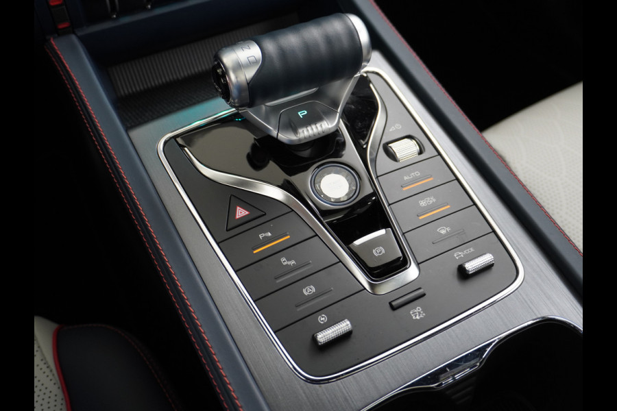 BYD ATTO 3 Design 60kWh Warmtepomp Apple Carplay Android Auto 360°Camera Panoramadak Adaptieve Cruise Control Verkeersbord detectie WiFi Warmtepomp DAB Led Rijstrooksensor Fabrieksgarantie tot 31-7-2029/150.000km Garantie op de tractiebatterij tot 31-7-2031/200.000km