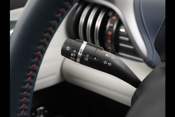 BYD ATTO 3 Design 60kWh Warmtepomp Apple Carplay Android Auto 360°Camera Panoramadak Adaptieve Cruise Control Verkeersbord detectie WiFi Warmtepomp DAB Led Rijstrooksensor Fabrieksgarantie tot 31-7-2029/150.000km Garantie op de tractiebatterij tot 31-7-2031/200.000km