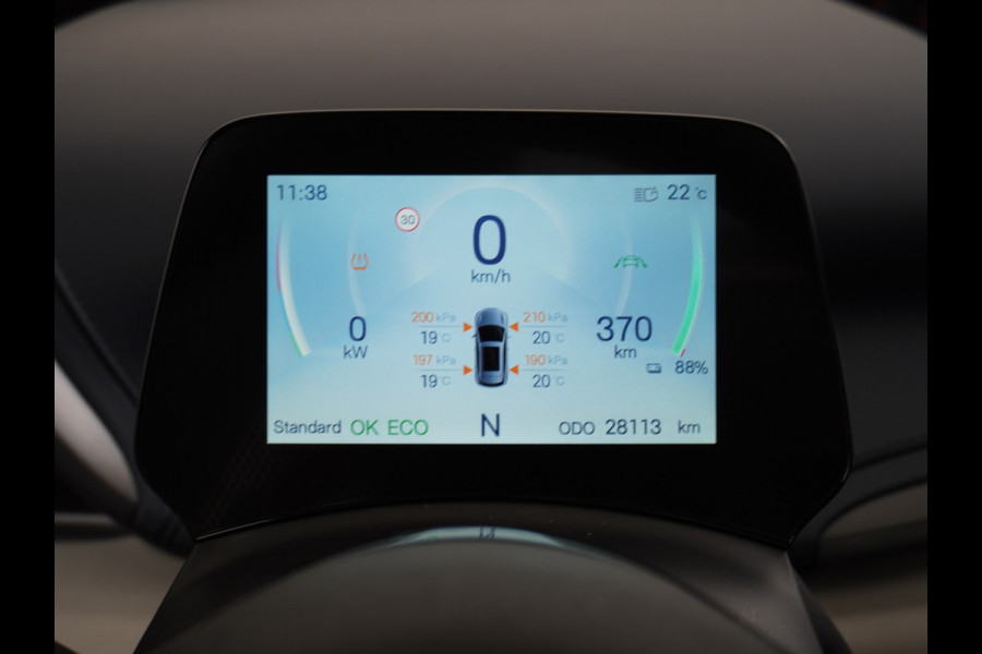 BYD ATTO 3 Design 60kWh Warmtepomp Apple Carplay Android Auto 360°Camera Panoramadak Adaptieve Cruise Control Verkeersbord detectie WiFi Warmtepomp DAB Led Rijstrooksensor Fabrieksgarantie tot 31-7-2029/150.000km Garantie op de tractiebatterij tot 31-7-2031/200.000km