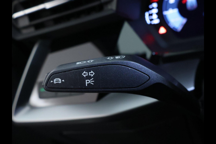 Audi A3 Sportback 30 TFSI Business edition Virtual Cockpit | CarPlay | LED