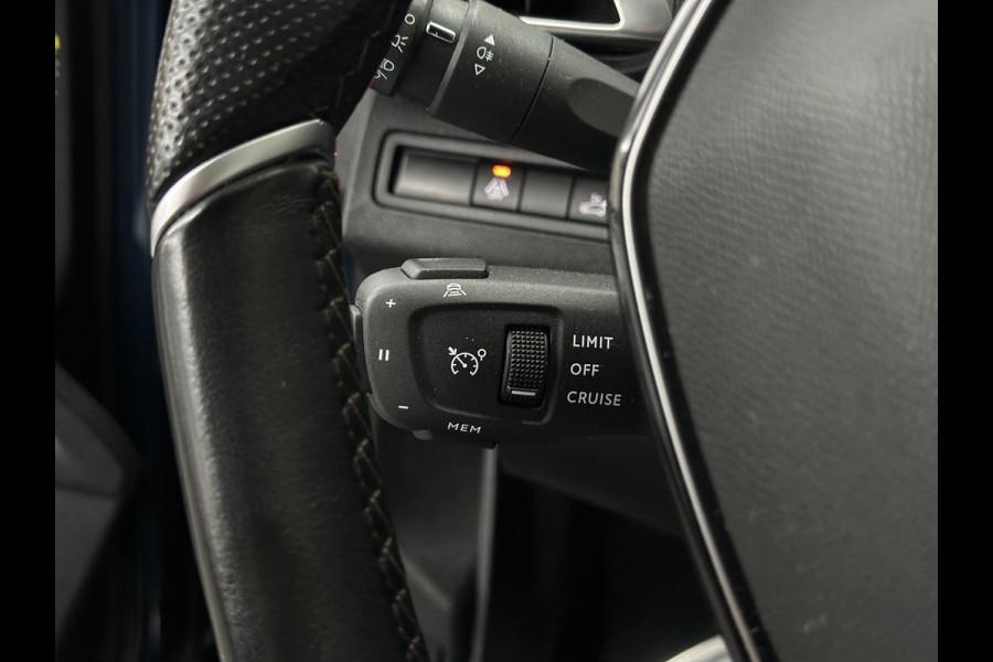 Peugeot 5008 130pk GT Line 7 Persoons | 360 Camera | ACC | Trekhaak | Isofix | Stoelverwarming | Carplay | Rijklaarprijs incl; Bovag Garantie en Afleverbeurt. | Climate Control | LED-Verlichting | Dodehoek | Sfeerverlichting | Keyless-Start |