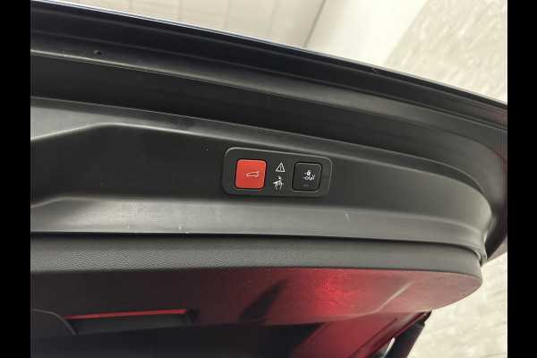 Peugeot 5008 130pk GT Line 7 Persoons | 360 Camera | ACC | Trekhaak | Isofix | Stoelverwarming | Carplay | Rijklaarprijs incl; Bovag Garantie en Afleverbeurt. | Climate Control | LED-Verlichting | Dodehoek | Sfeerverlichting | Keyless-Start |