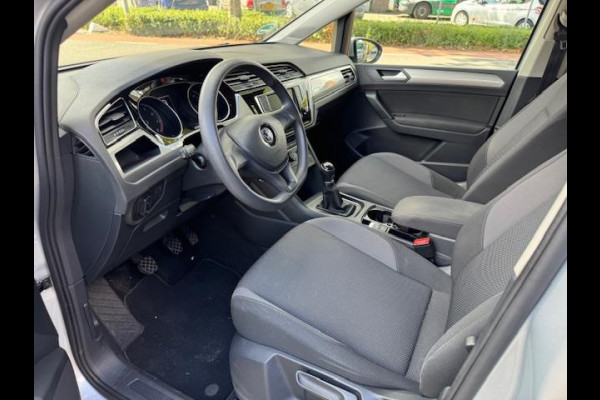 Volkswagen Touran 1.2 TSI 7persoons,clima,wegklapbare trekhaak,stoelverwarming,parkeersensoren