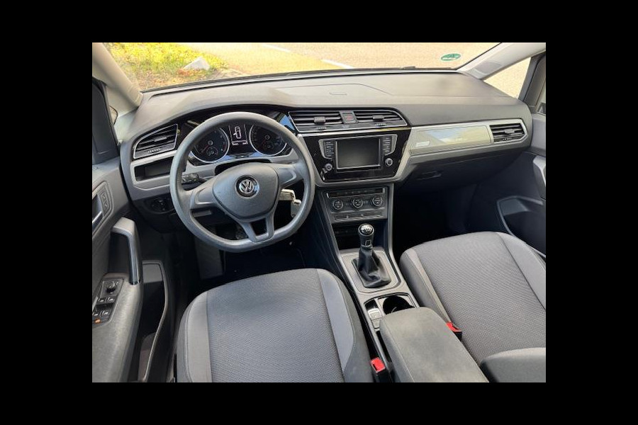 Volkswagen Touran 1.2 TSI 7persoons,clima,wegklapbare trekhaak,stoelverwarming,parkeersensoren