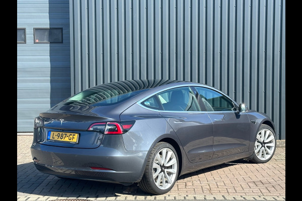 Tesla Model 3 Standard RWD Plus 60 kWh Trekhak