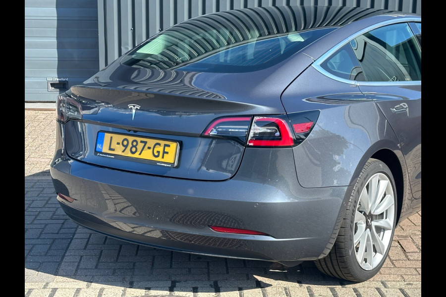 Tesla Model 3 Standard RWD Plus 60 kWh Trekhak