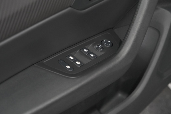 Peugeot 508 PureTech 130 EAT8 Allure Pack Business | Adaptieve Cruise Control | Camera | Apple Carplay | Elektronische Kofferklep Peugeot 508 PureTech 130 EAT8 Allure Pack Business | Adaptieve Cruise Control | Camera | Apple Carplay | Elektronische Kofferklep