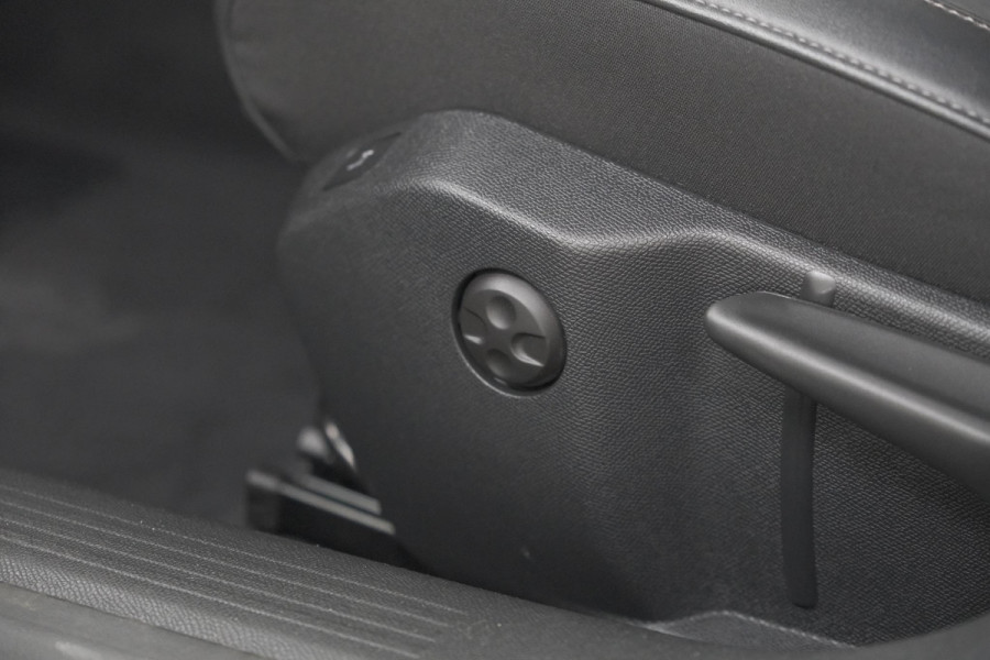 Peugeot 508 PureTech 130 EAT8 Allure Pack Business | Adaptieve Cruise Control | Camera | Apple Carplay | Elektronische Kofferklep Peugeot 508 PureTech 130 EAT8 Allure Pack Business | Adaptieve Cruise Control | Camera | Apple Carplay | Elektronische Kofferklep