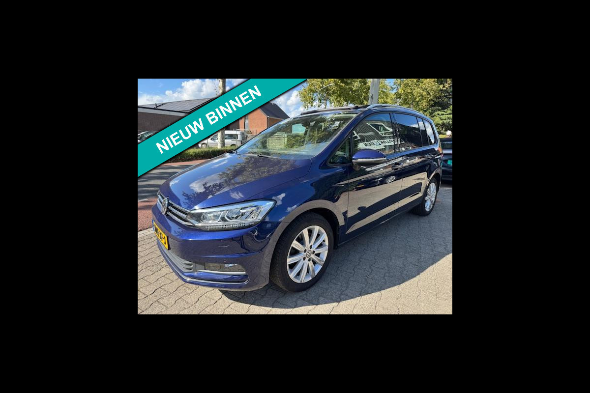 Volkswagen Touran 1.5 TSI Automaat Comfortline Business 7p LEd,Panorama,Nav/Camera Volkswagen Touran 1.5 TSI Automaat Comfortline Business 7p LEd,Panorama,Nav/Camera