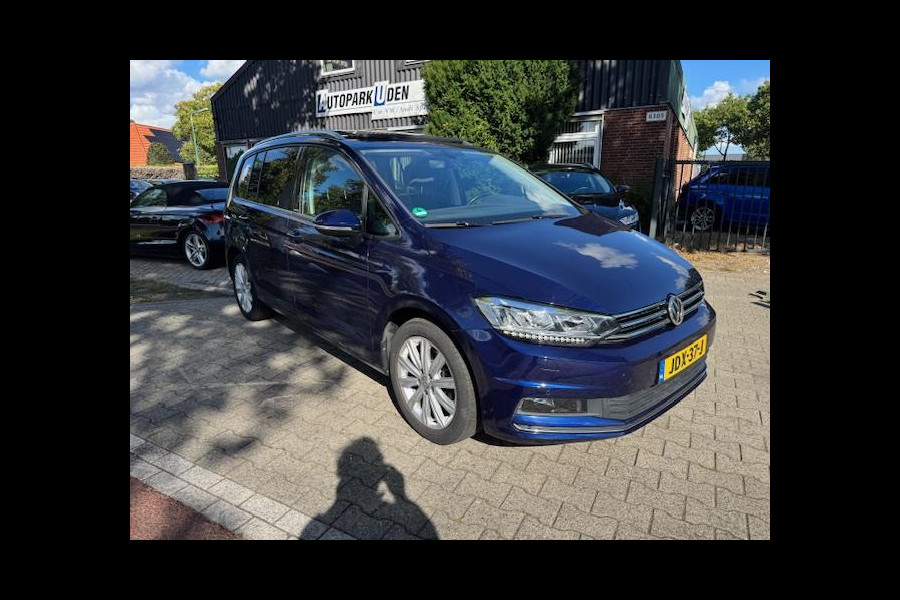 Volkswagen Touran 1.5 TSI Automaat Comfortline Business 7p LEd,Panorama,Nav/Camera