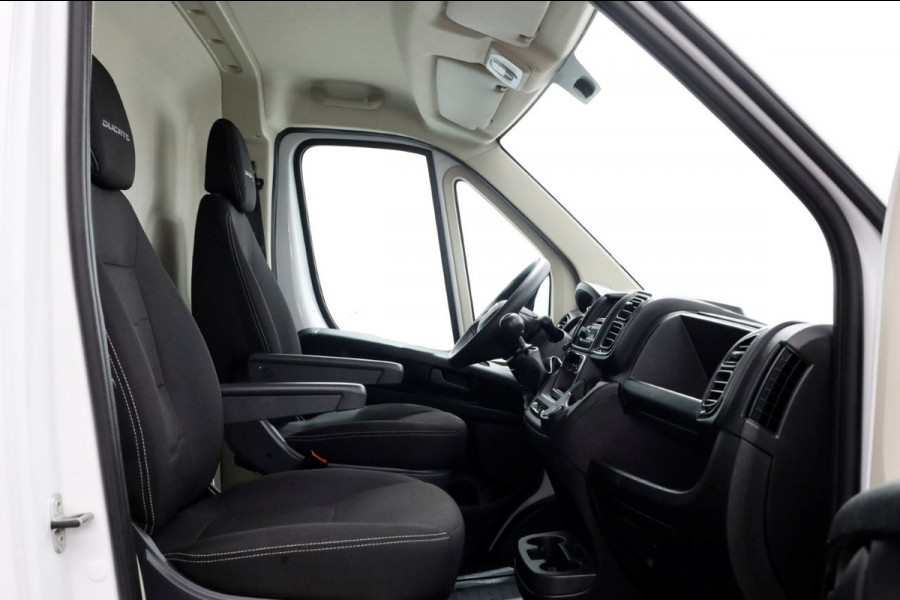 Fiat Ducato 30 2.2 MultiJet 120pk L2H2 Airco/PDC 02-2023