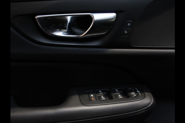 Volvo V60 2.0 B4 Momentum Climate control Cruise control adaptieve Parkeersensoren Achteruitrijd camera LED Verwarmde voorstoelen Lane assist Apple Carplay/ Android Auto